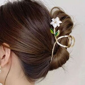 White flower hair clips S537